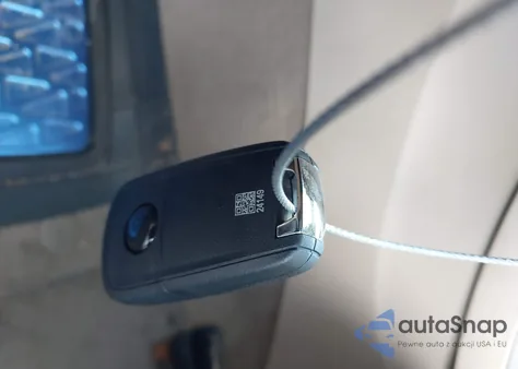 2010 Buick Lacrosse Cxs z USA, uszkodzony, nr VIN 1G4GE5EV4AF162449